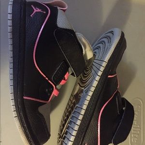 Girls Jordan’s size 10c